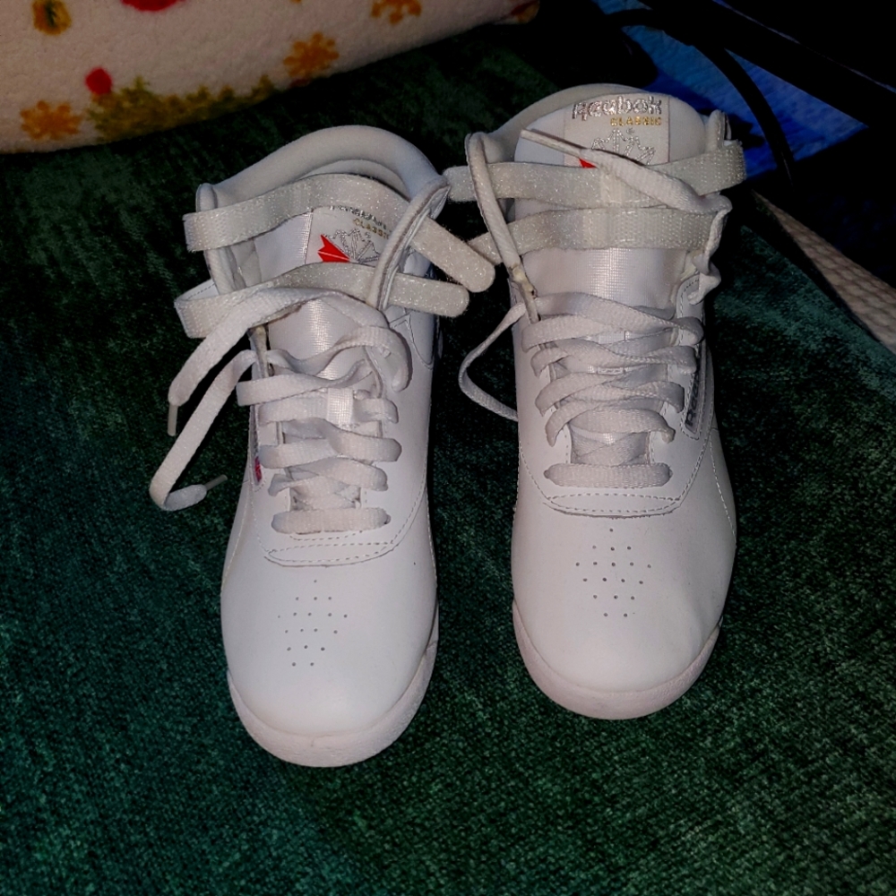 Reebok high tops size 8 white